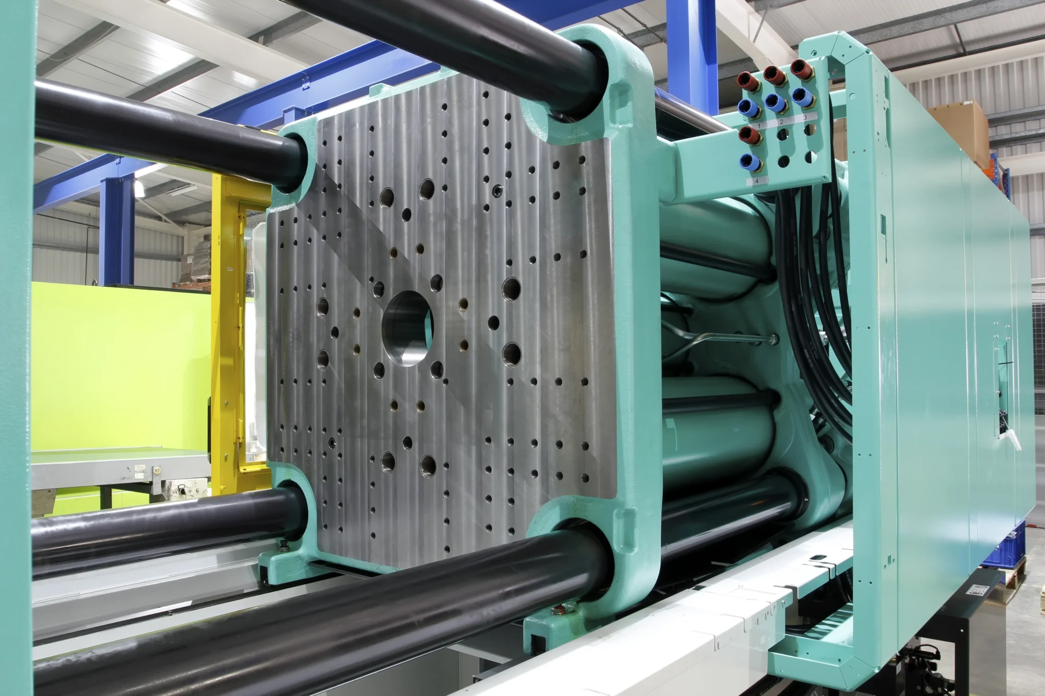 The Best Purging Compound For Your Injection Molding Machine 2048x1365 1